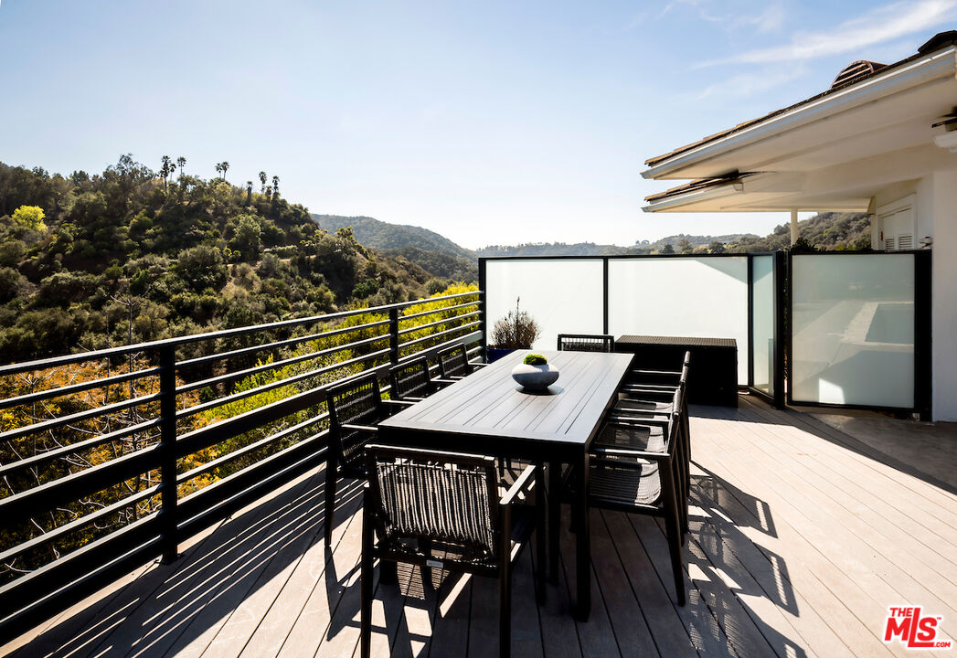 2547 Hutton Drive Beverly Hills, CA 90210 - Photo 39 of 42