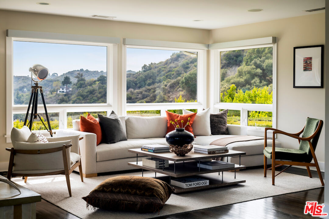 2547 Hutton Drive Beverly Hills, CA 90210 - Photo 7 of 42