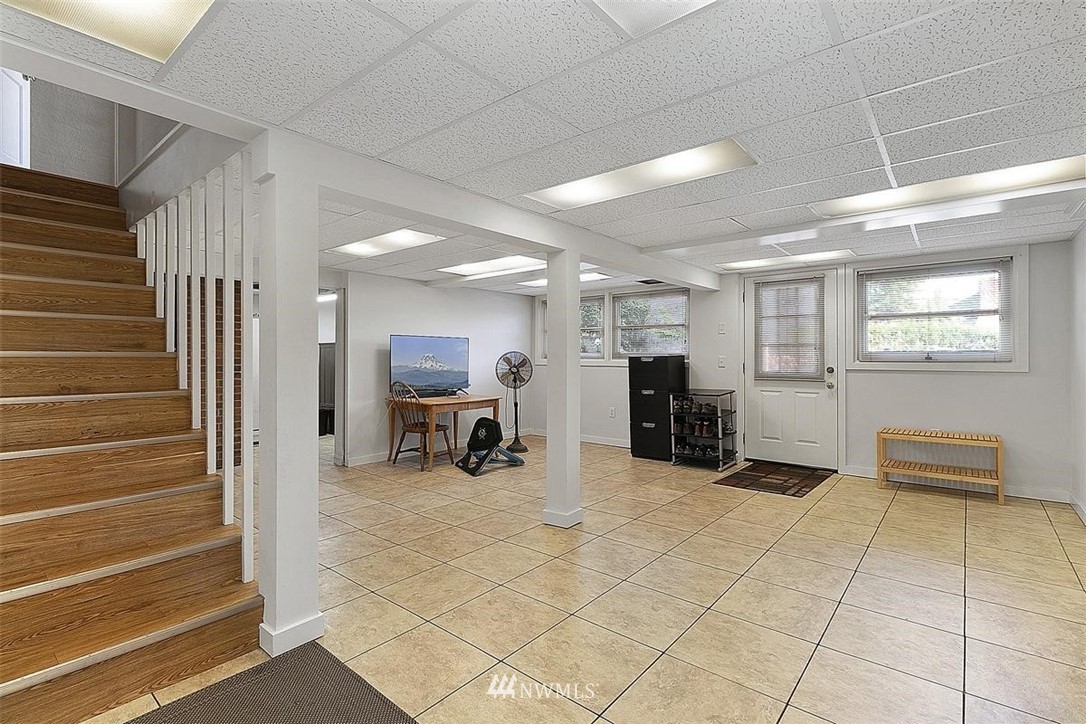 16471 Sylvester Road Southwest Burien, WA 98166 - Photo 25 of 40
