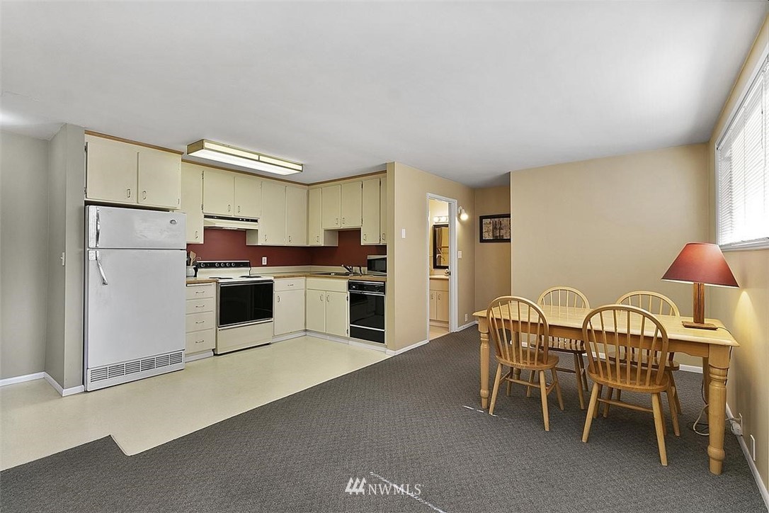 16471 Sylvester Road Southwest Burien, WA 98166 - Photo 37 of 40
