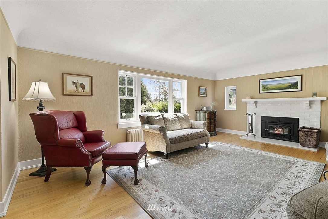16471 Sylvester Road Southwest Burien, WA 98166 - Photo 8 of 40