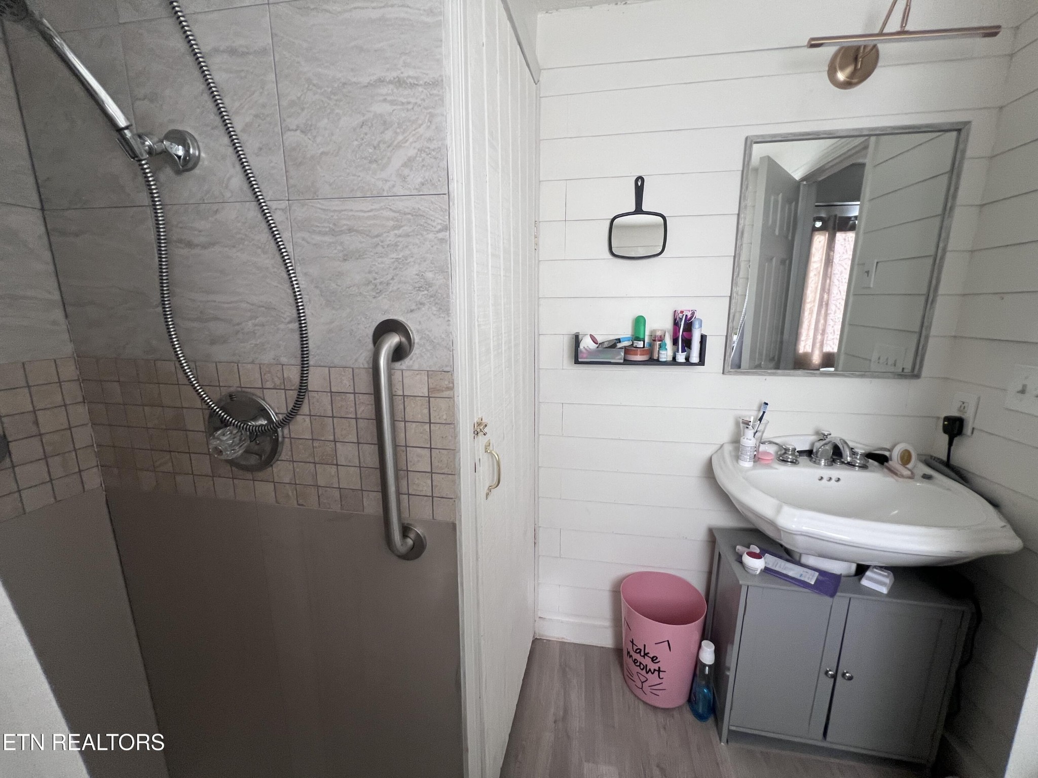 428 Patton Heights Circle Jamestown, TN 38556 - Photo 25 of 29 a bathroom with a sink toilet and mirror