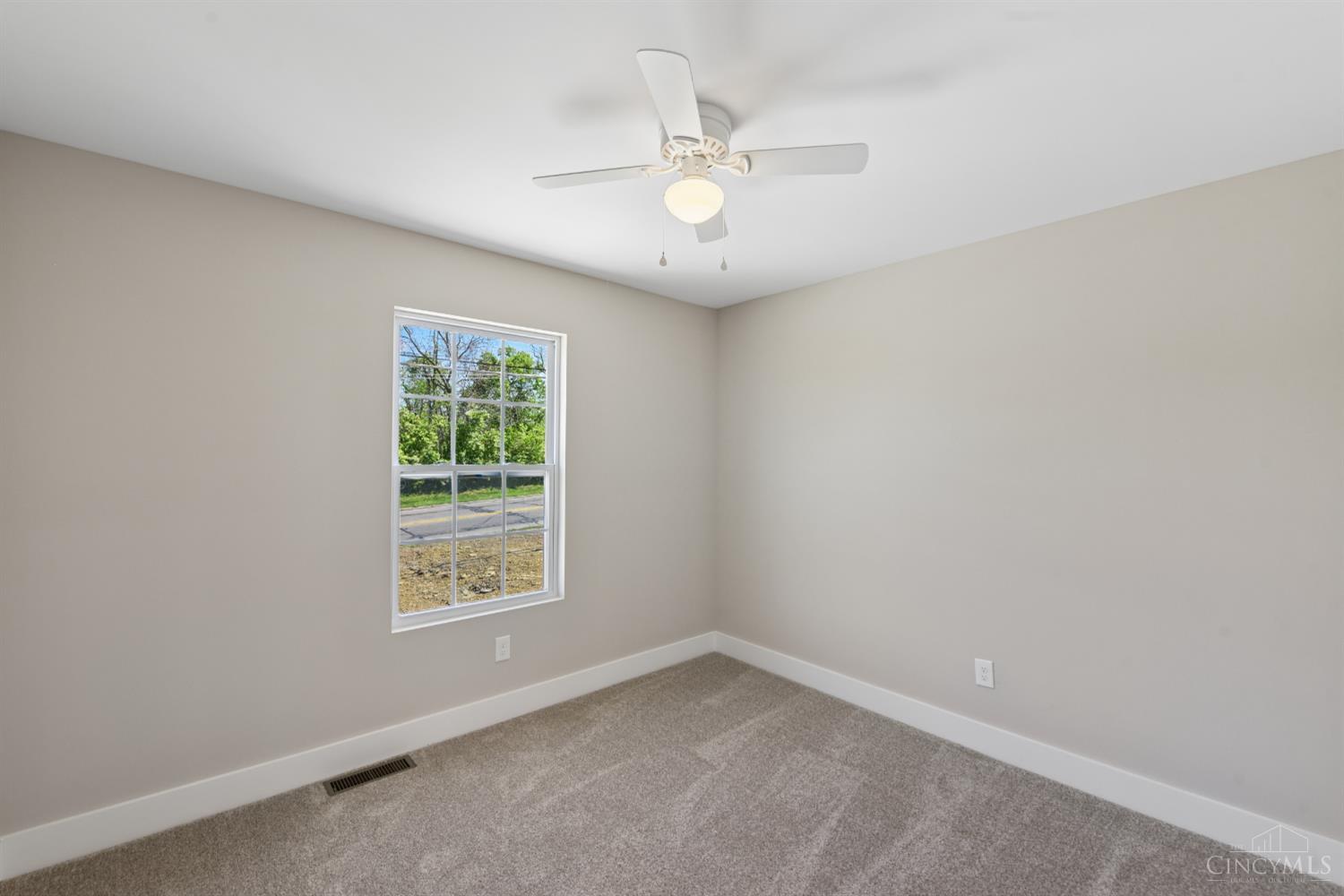 1115 Compton Road Cincinnati, OH 45231 - Photo 16 of 47