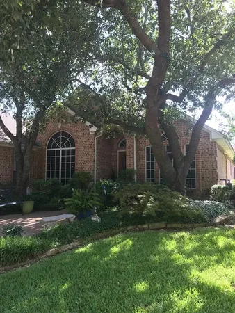 $2,800 | 6404 Parkside Drive, Arlington, TX 76001