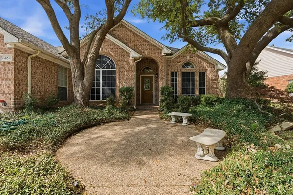 $2,800 | 6404 Parkside Drive, Arlington, TX 76001