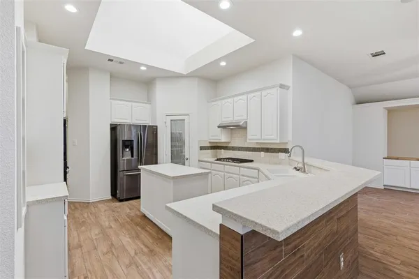 $2,800 | 6404 Parkside Drive, Arlington, TX 76001