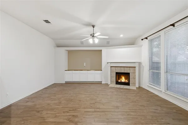 $2,800 | 6404 Parkside Drive, Arlington, TX 76001