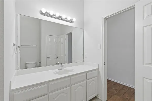 $2,800 | 6404 Parkside Drive, Arlington, TX 76001