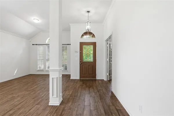 $2,800 | 6404 Parkside Drive, Arlington, TX 76001