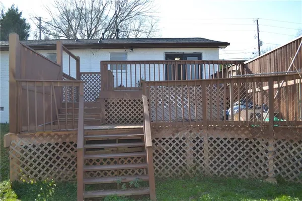 $1,200 | 555 Lee Byrd Road, Loganville, GA 30052