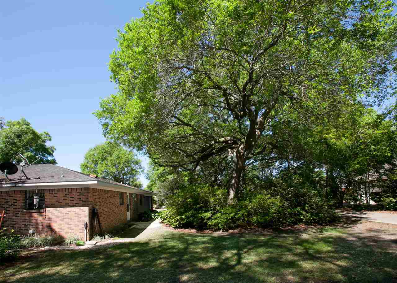 7470 Helton Drive Foley, AL 36535 - Photo 9 of 41