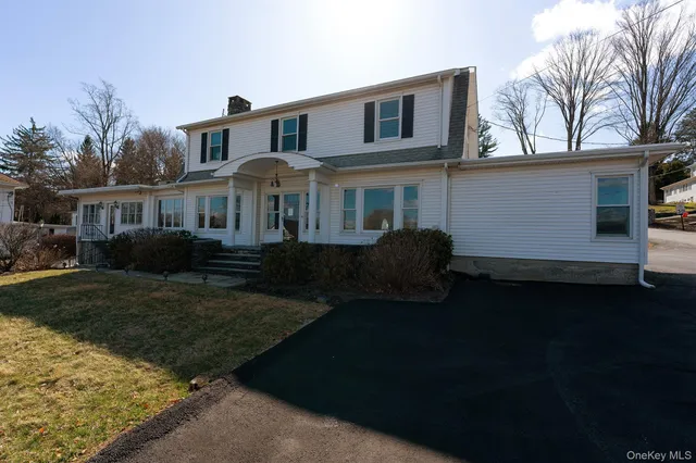 $539,000 | 105 Gleneida Avenue, Carmel, NY 10512