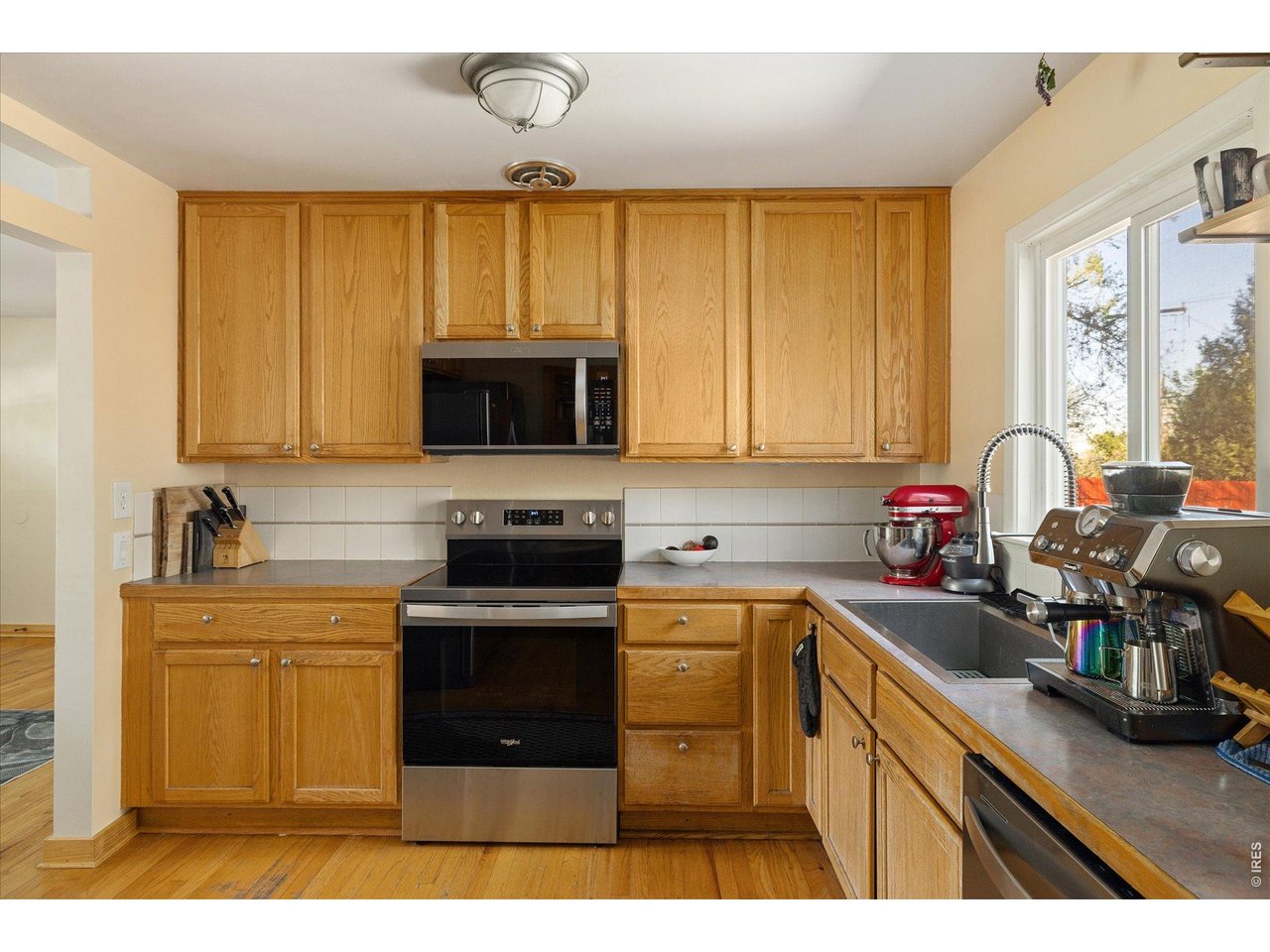 340 28th Street Boulder, CO 80305 - Photo 10 of 40 Brand new appliances