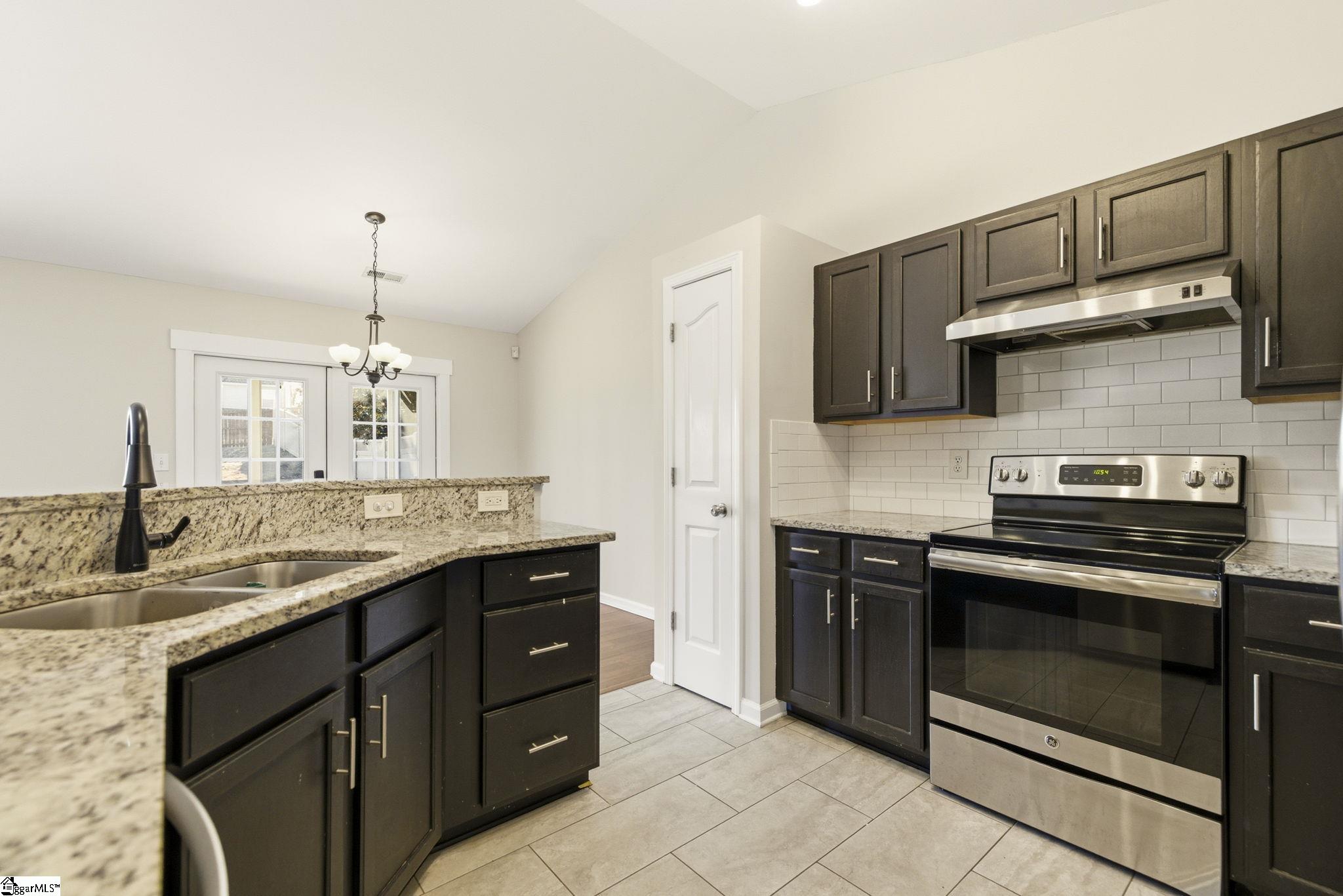 913 Breezewood Court Greer, SC 29651 - Photo 11 of 28