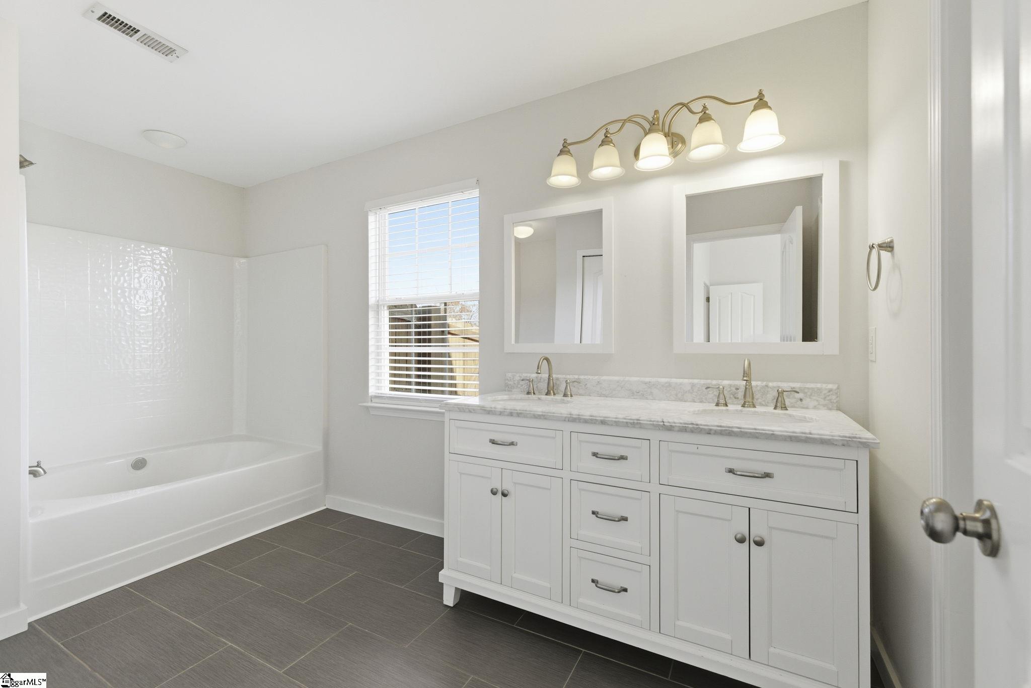 913 Breezewood Court Greer, SC 29651 - Photo 18 of 28