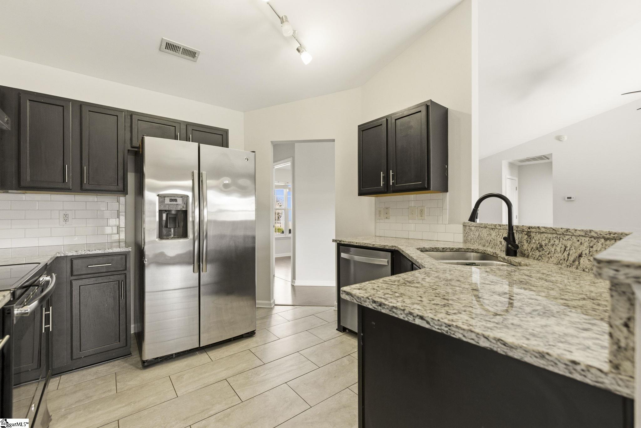 913 Breezewood Court Greer, SC 29651 - Photo 9 of 28