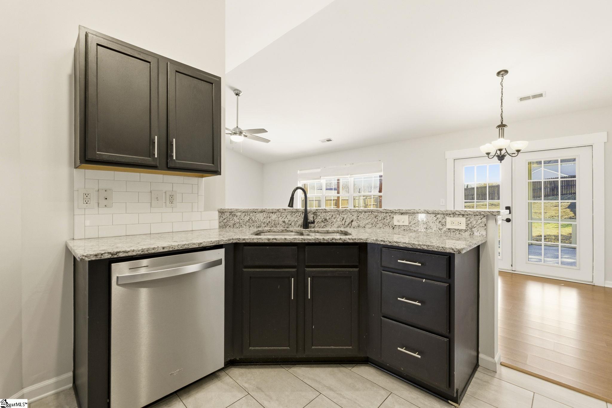 913 Breezewood Court Greer, SC 29651 - Photo 10 of 28