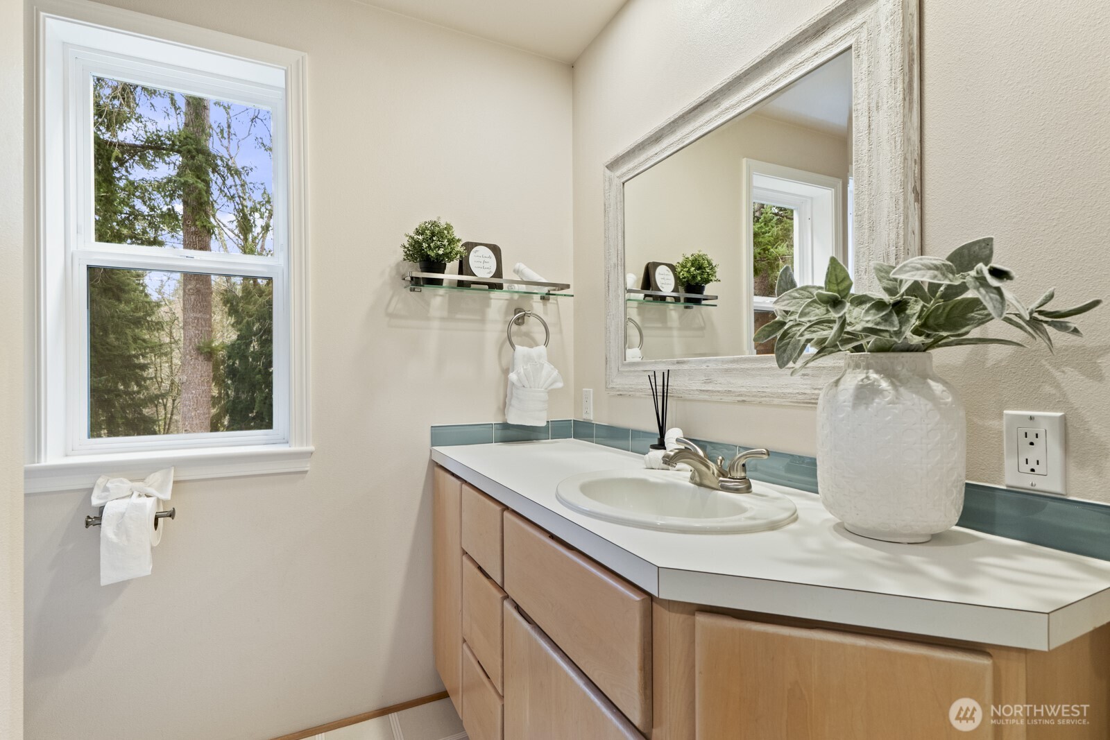 945 Rowe Road Camano Island, WA 98282 - Photo 18 of 40 Gallery Image 18