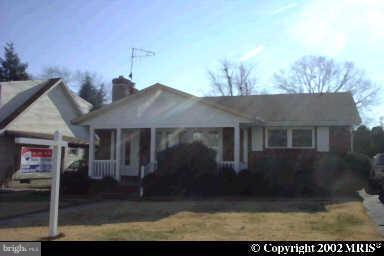 225 Chelsea Road Pasadena, MD 21122 - Photo 2 of 15 Exterior (Front)