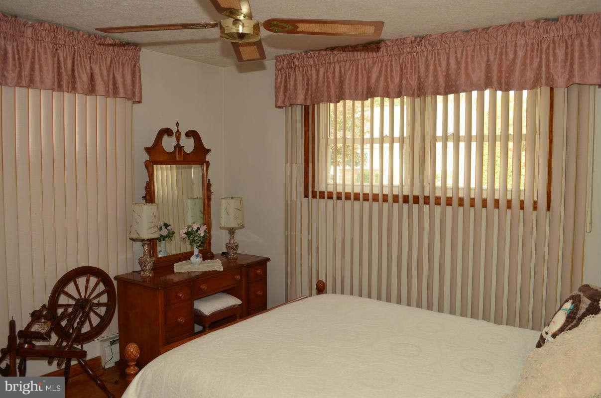 225 Chelsea Road Pasadena, MD 21122 - Photo 8 of 15 Bedroom