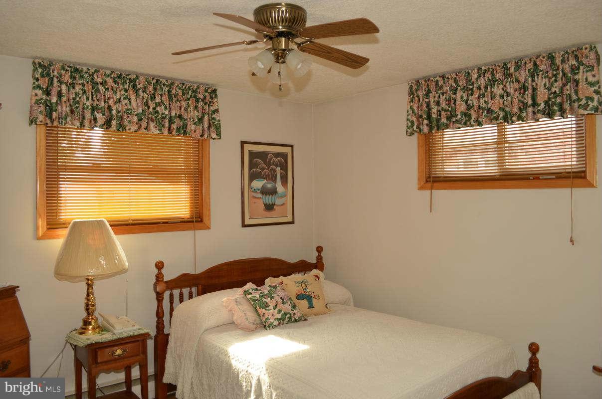 225 Chelsea Road Pasadena, MD 21122 - Photo 9 of 15 Bedroom