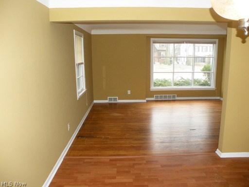633 Quilliams Road Cleveland, OH 44121 - Photo 5 of 24
