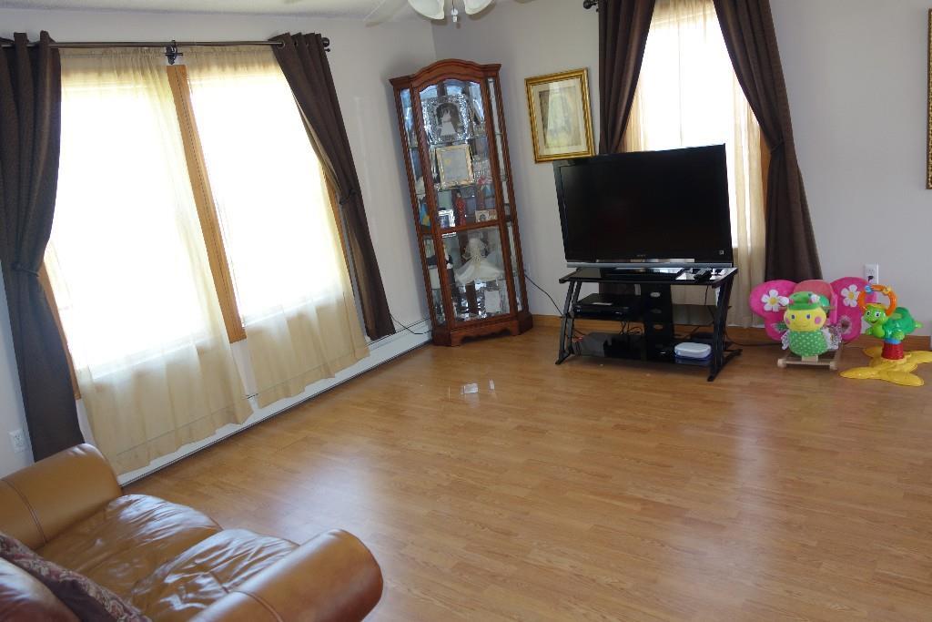 99 New Boston Road Hermon, ME 04401 - Photo 5 of 27 Generously sized living room open to...
