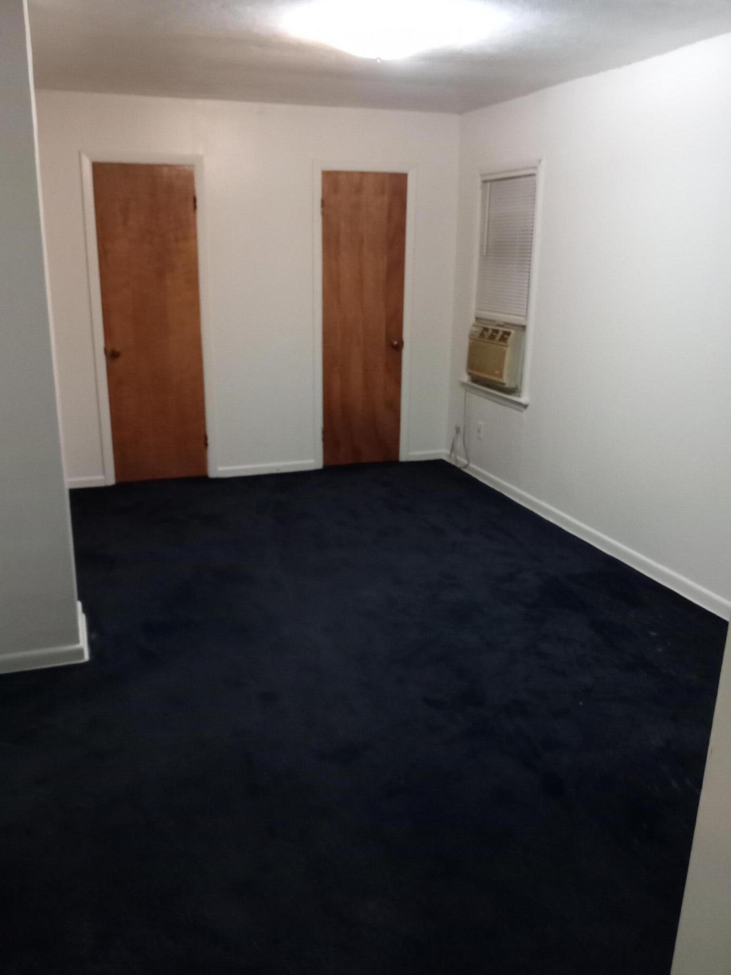 611 Croswell Street Adrian, MI 49221 - Photo 6 of 8 Master Bdrm