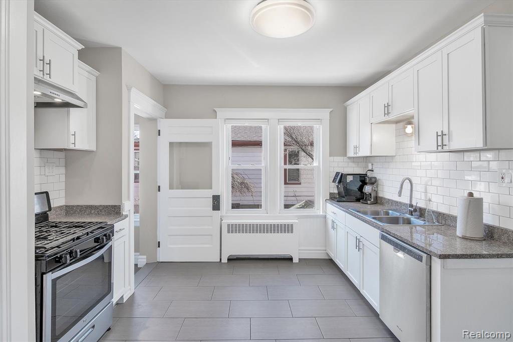 22816 Ridgeway Street St. Clair Shores, MI 48080 - Photo 15 of 43