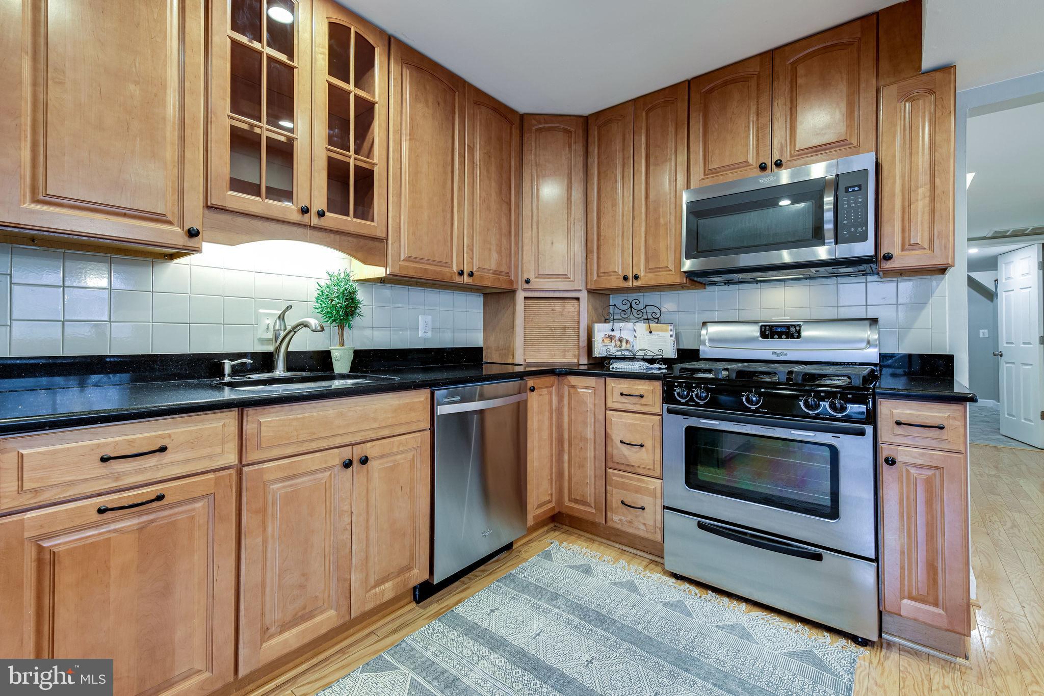 7003 Vancouver Road Springfield, VA 22152 - Photo 10 of 38 Appliance Garage