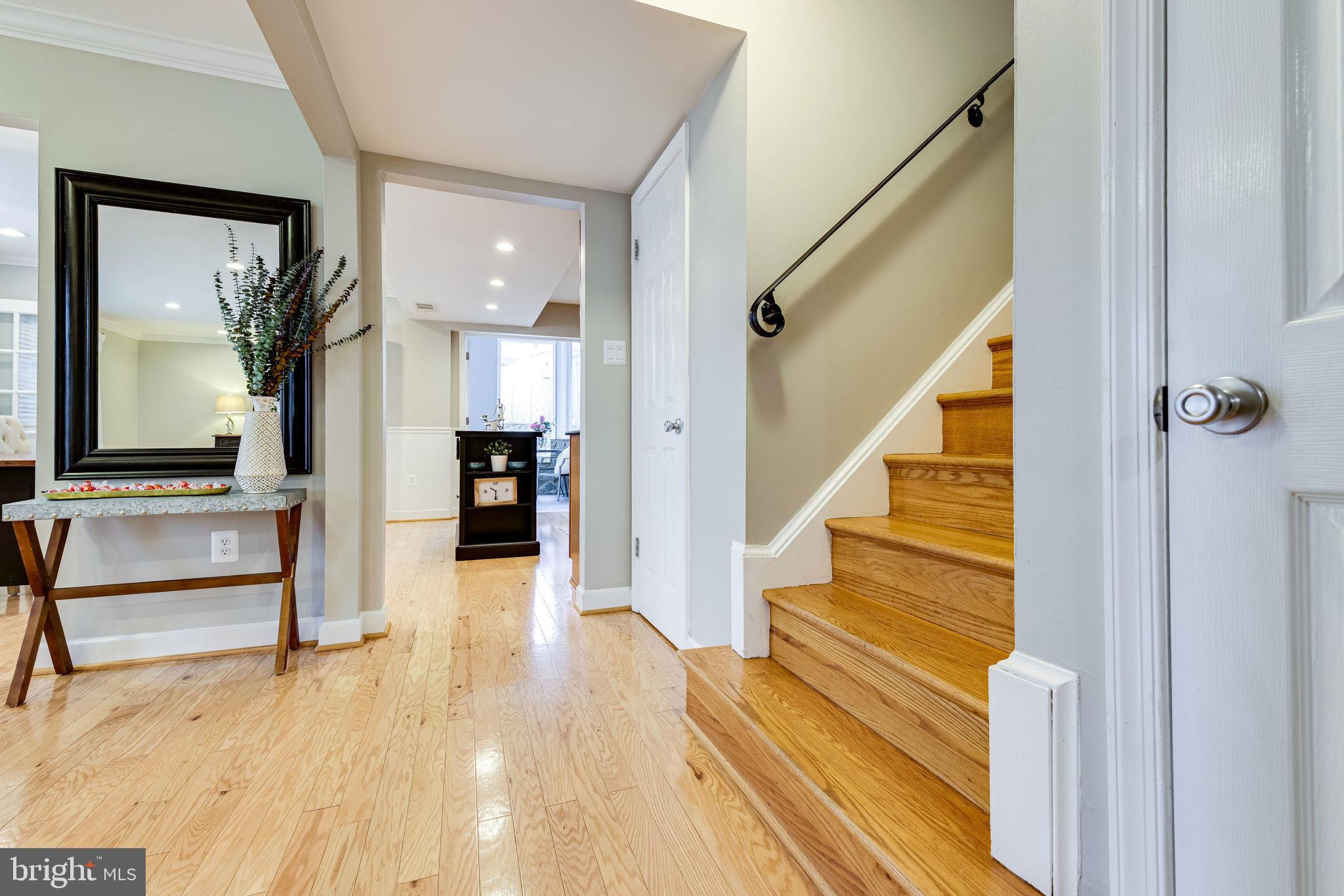 7003 Vancouver Road Springfield, VA 22152 - Photo 18 of 38 Hardwoods on both levels