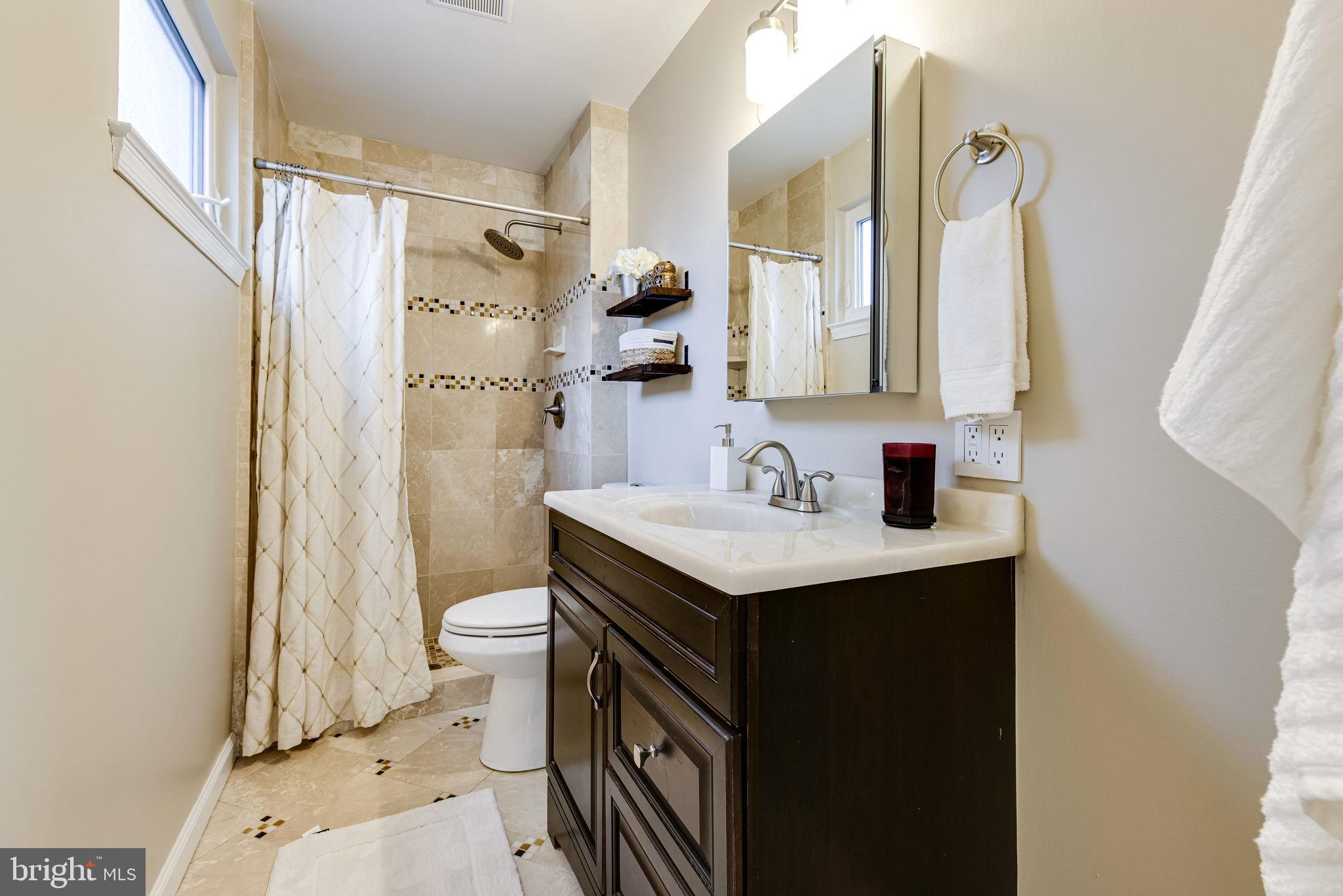 7003 Vancouver Road Springfield, VA 22152 - Photo 24 of 38 Master Bathroom