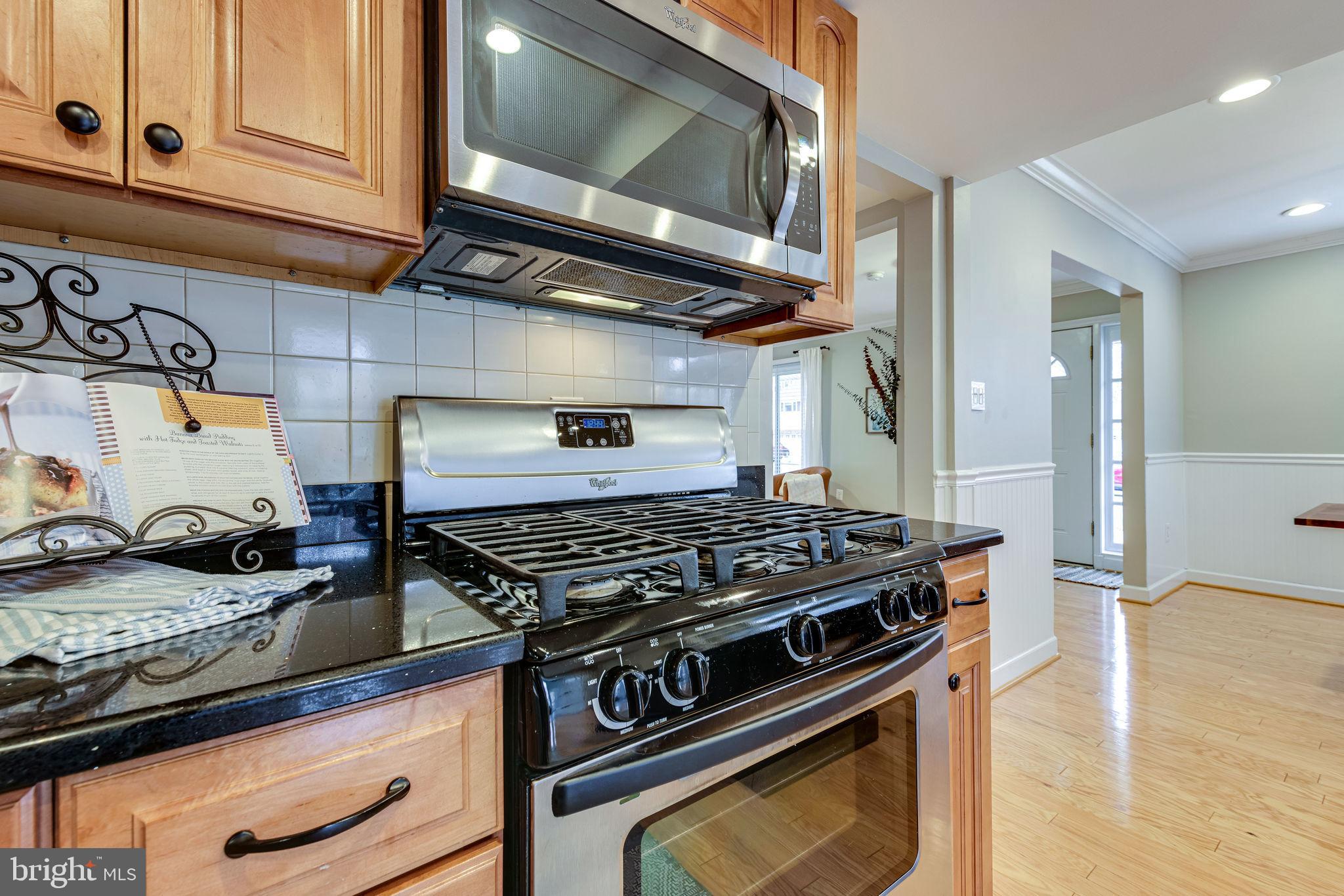 7003 Vancouver Road Springfield, VA 22152 - Photo 9 of 38 Gas Range