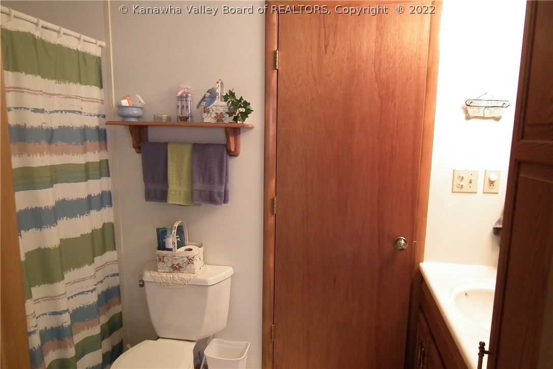 896 Narrow Branch Road Elkview, WV 25071 - Photo 11 of 17 Gallery Image 11