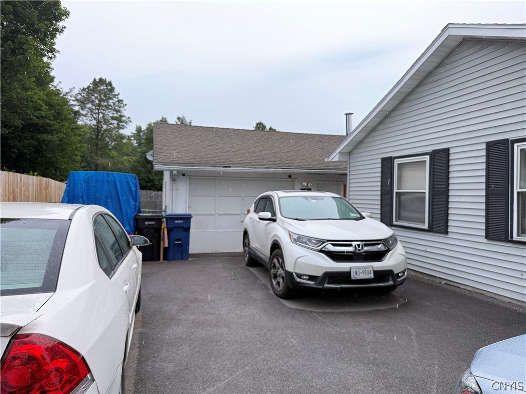 102 Rill Avenue Syracuse, NY 13205 - Photo 3 of 4
