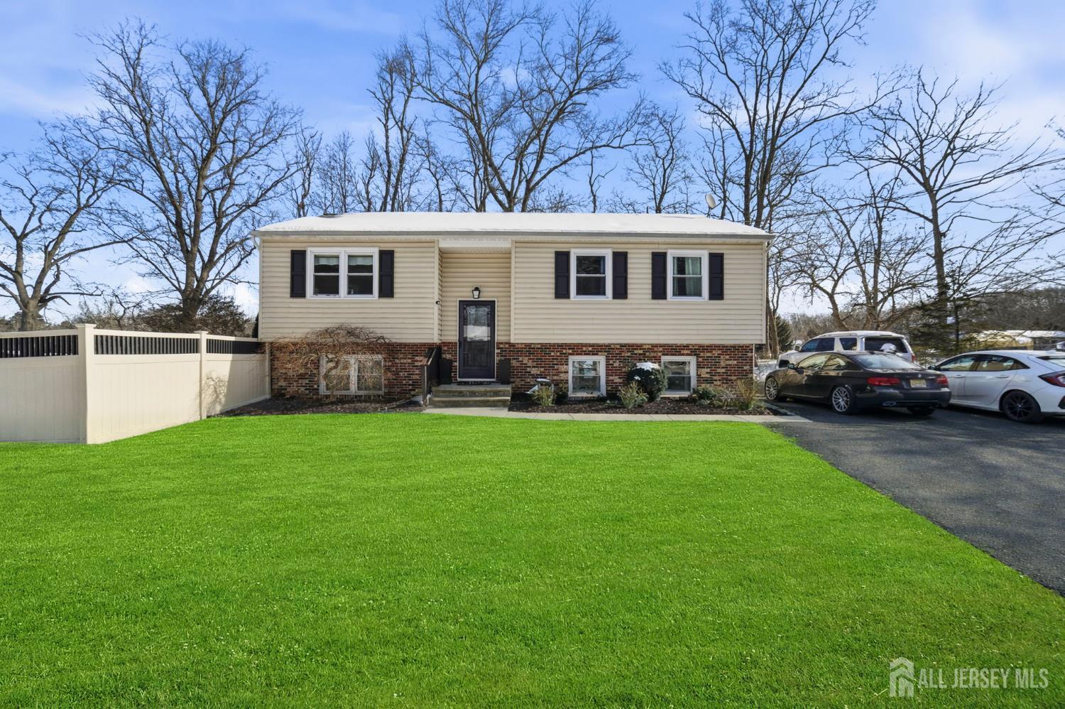 8 Malsbury Lane Cream Ridge, NJ 08514 - Photo 1 of 1 Gallery Image 1