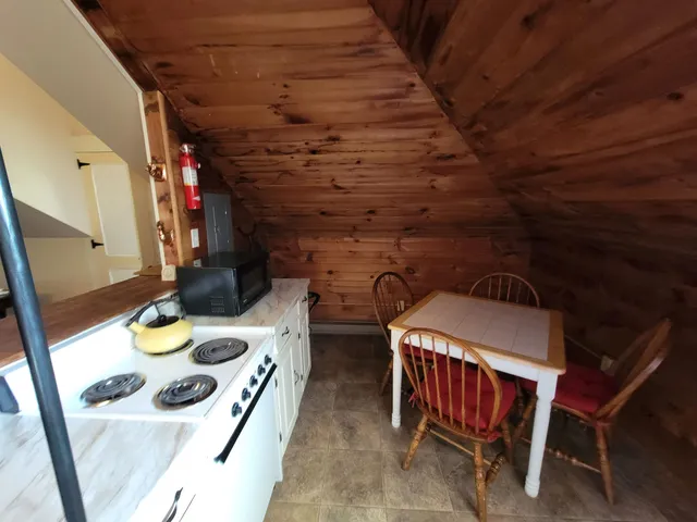 $1,995 | 75 Summer Street, Unit 2, Bristol, NH 03222