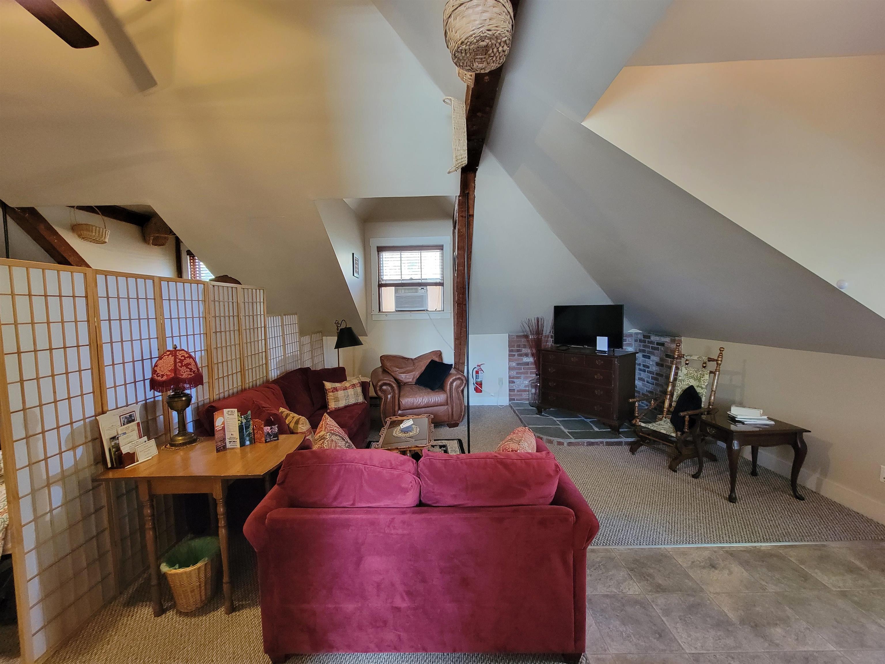 75 Summer Street, Unit 2 Bristol, NH 03222 - Photo 10 of 21