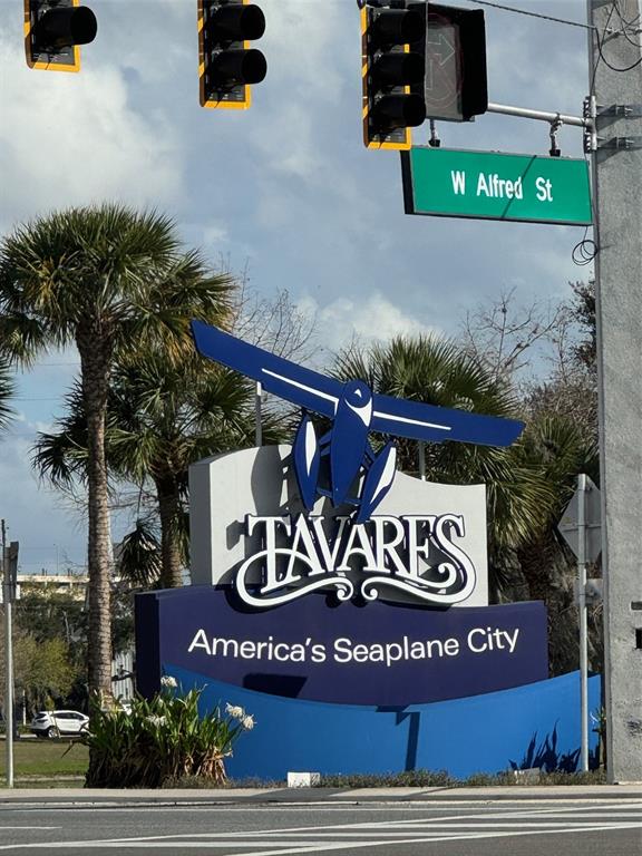 Cove Road Tavares, FL 32778 - Photo 3 of 16 a view of a street sign
