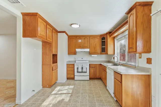 $420,000 | 1370 Old W Drive, Sacramento, CA 95834