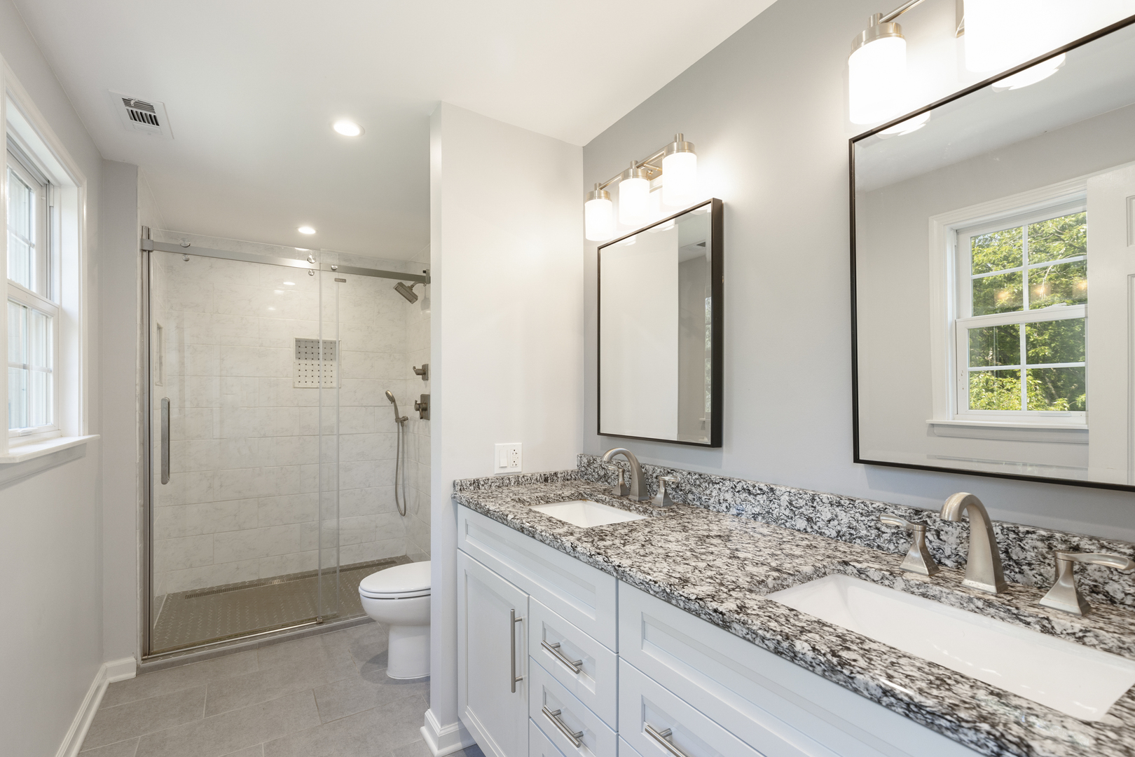 307 Roberts Road Inverness, IL 60067 - Photo 14 of 30