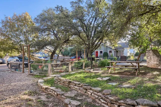 a picture of a bench in a white building