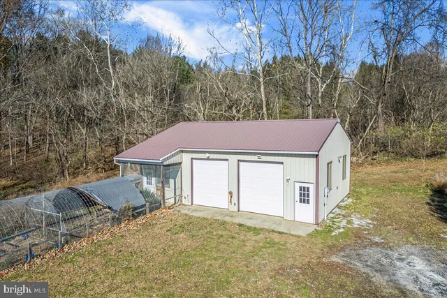 a view of a storage & utility room