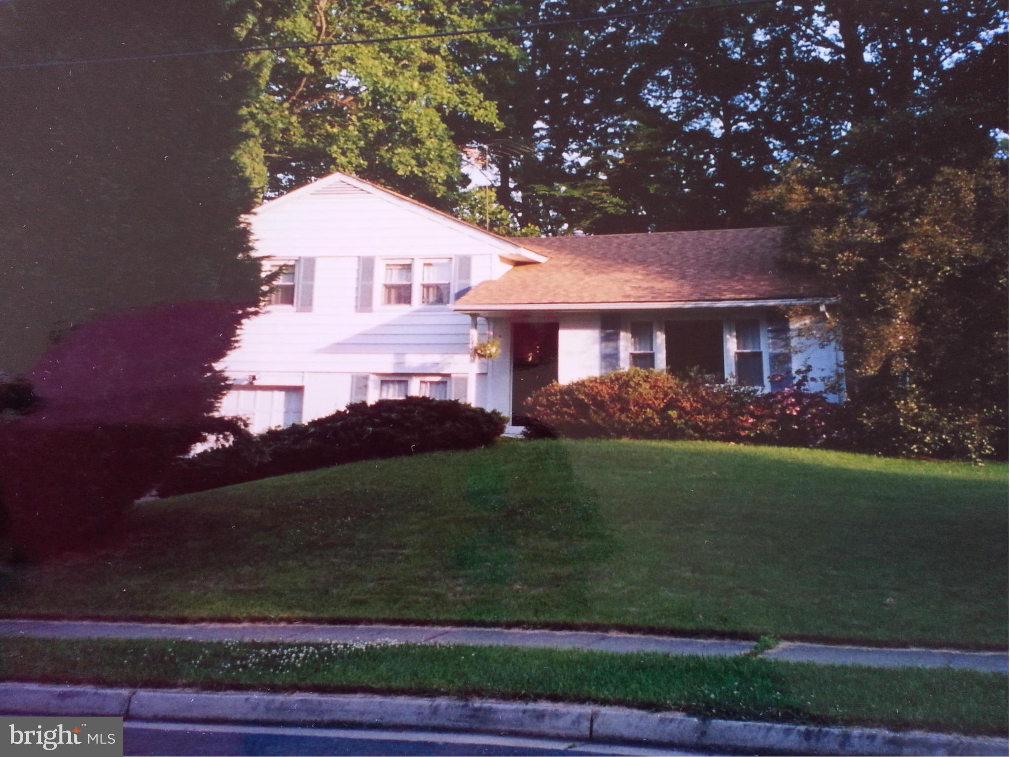 7411 Farnum Street Springfield, VA 22151 - Photo 2 of 8 Exterior (Front)