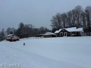 $650,000 | 3391 Asbury Road, Mount Airy, NC 27030