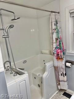 3391 Asbury Road Mount Airy, NC 27030 - Photo 15 of 39 Main Level Bath