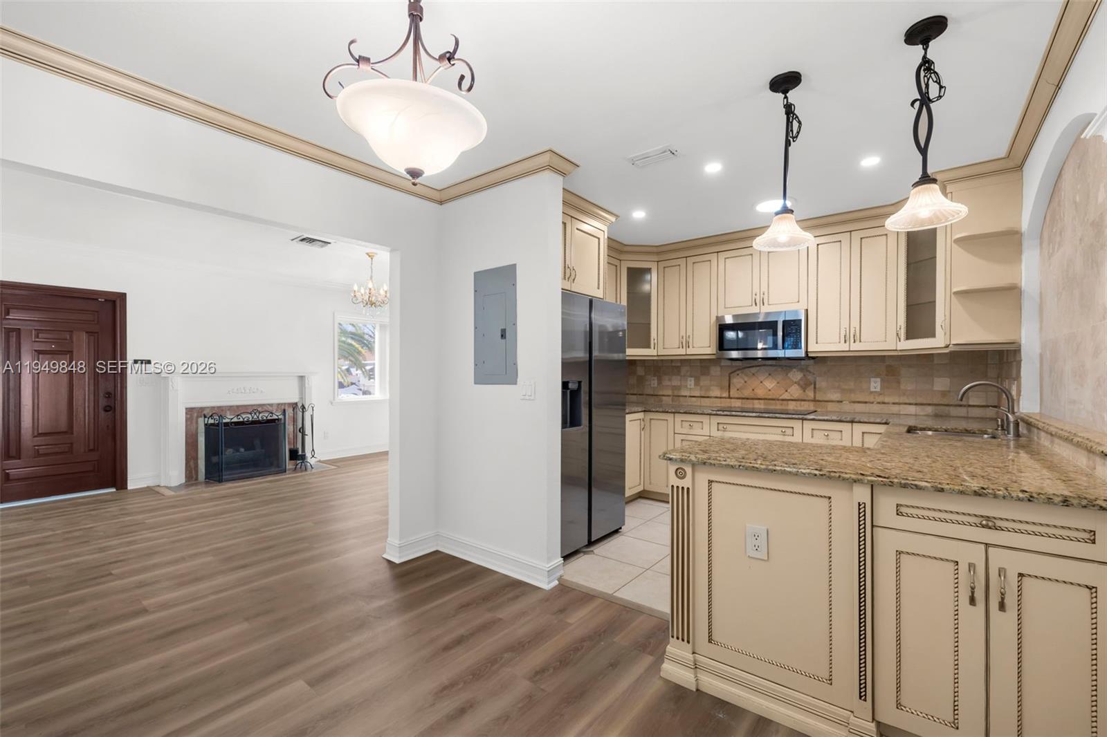 3411 Southwest 27th Street, Unit 3411 Miami, FL 33133 - Photo 6 of 20