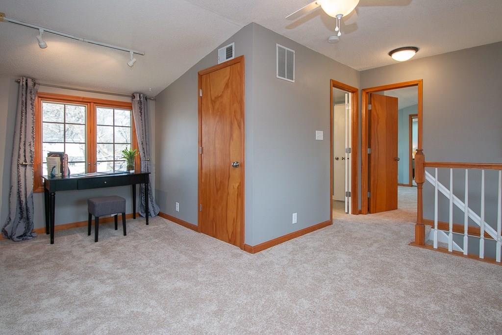 9126 Warwick Road Indianapolis, IN 46240 - Photo 21 of 33 Gallery Image 21