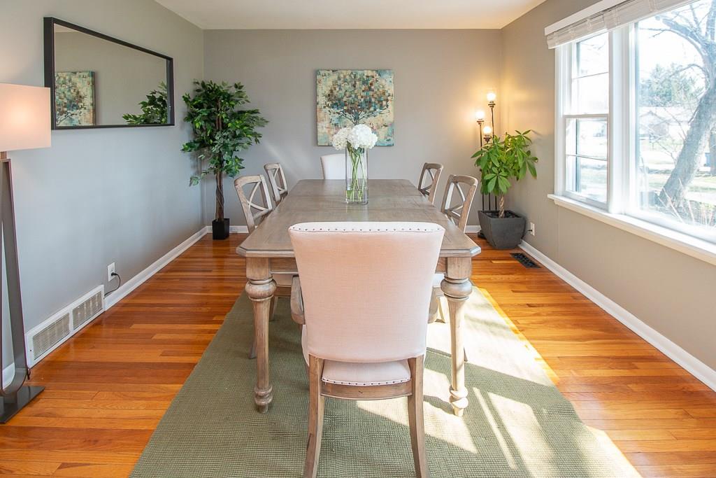 9126 Warwick Road Indianapolis, IN 46240 - Photo 6 of 33 Gallery Image 6