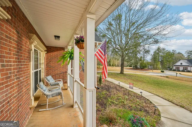 $599,900 | 572 Harbour Shores Drive, Jackson, GA 30233